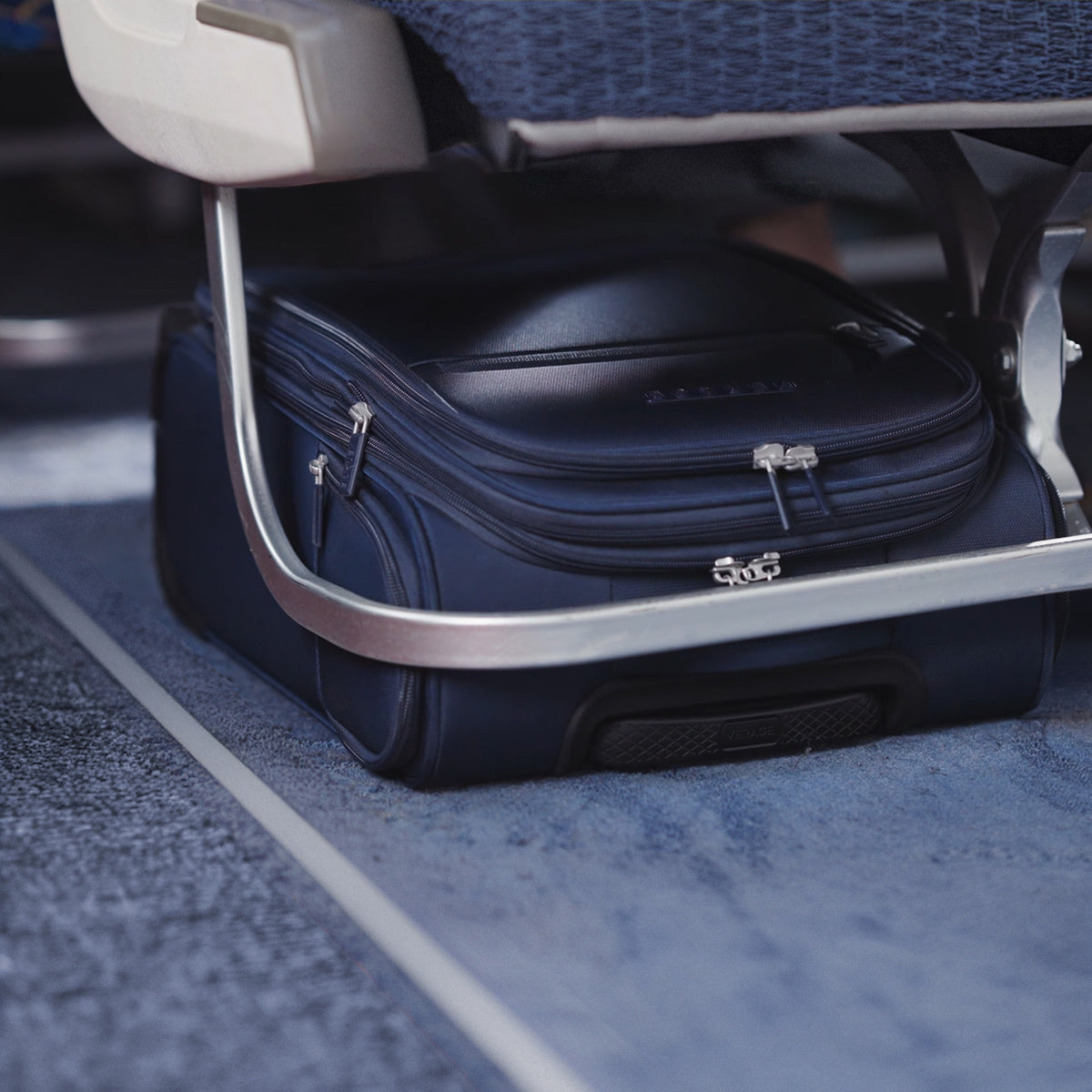 Visionary | Rolling Underseat Carry-on